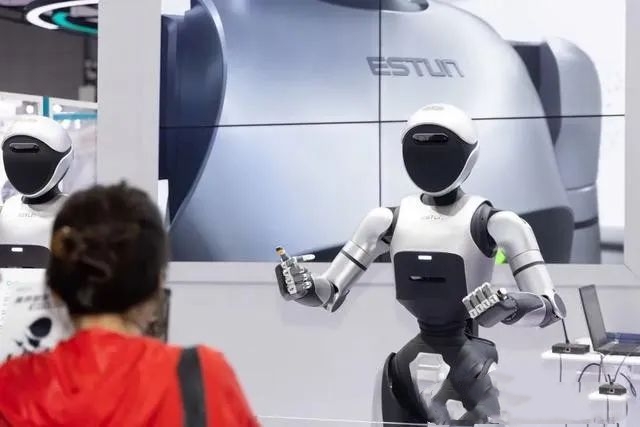 亚博6月20日将举办国际人形机器人与机器人技术展，推动产业迈向新高度